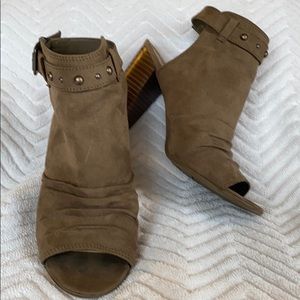 Circus by Sam Edelman Booties Size 6